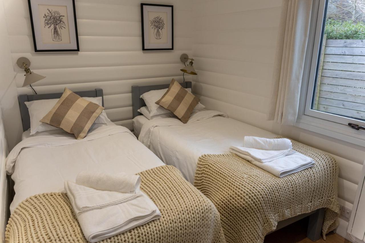 Sumners Ponds Fishery & Campsite Hotel Horsham Luaran gambar