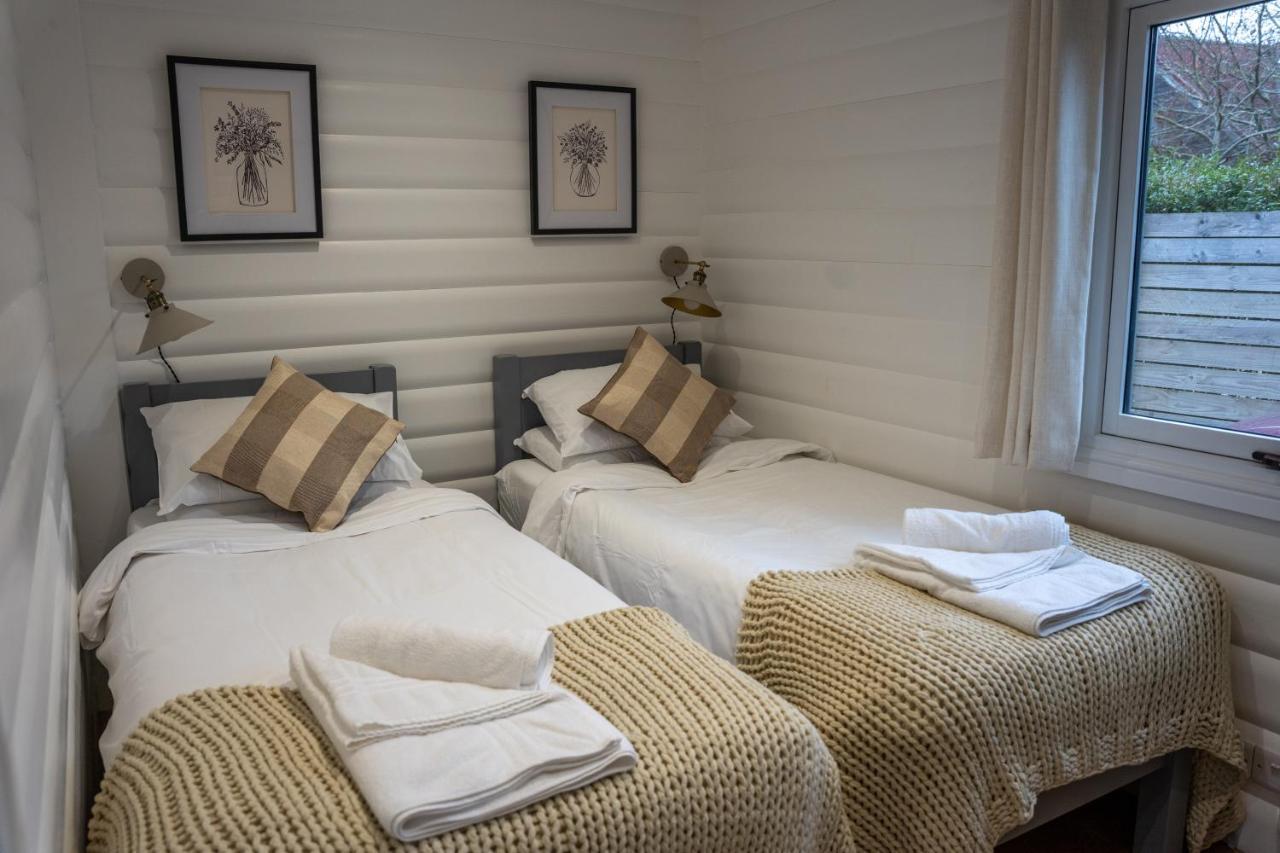 Sumners Ponds Fishery & Campsite Hotel Horsham Luaran gambar