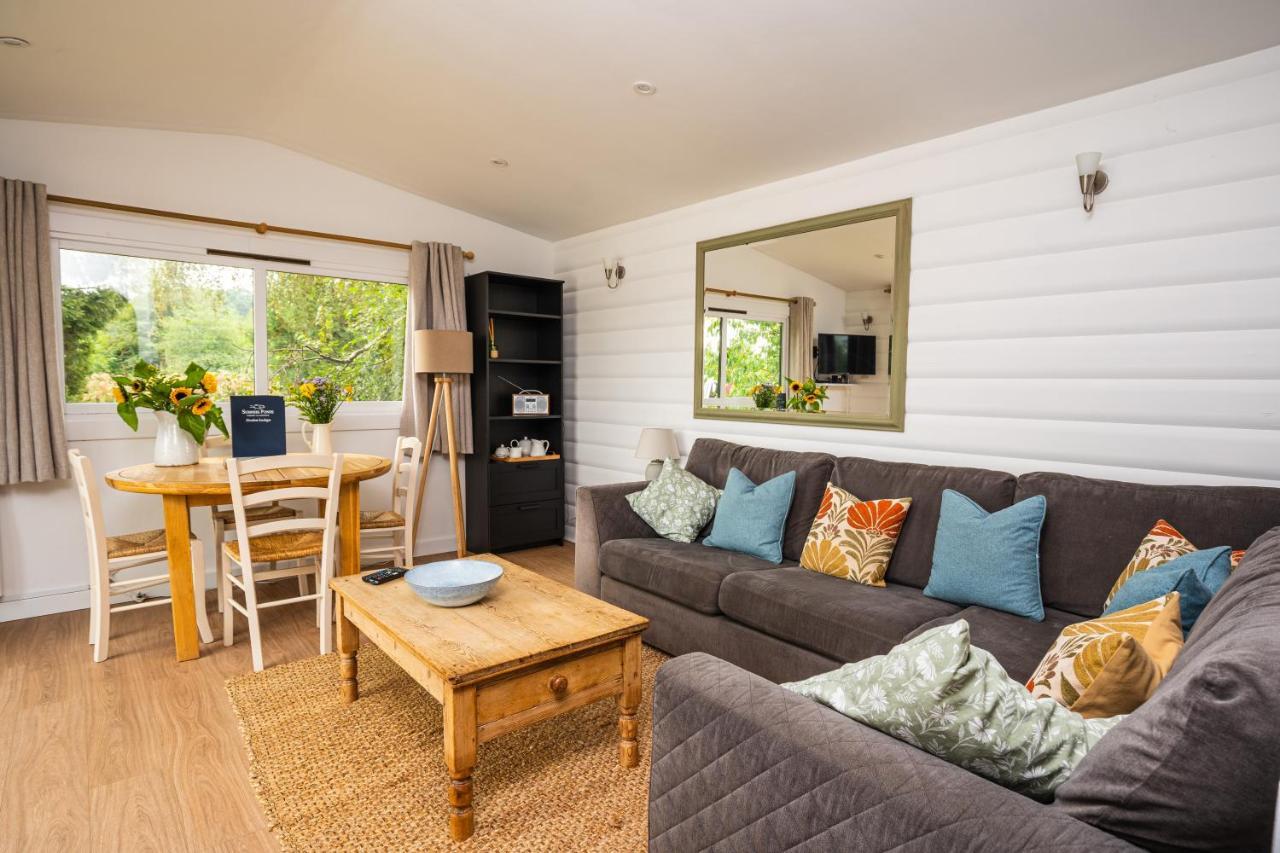 Sumners Ponds Fishery & Campsite Hotel Horsham Luaran gambar