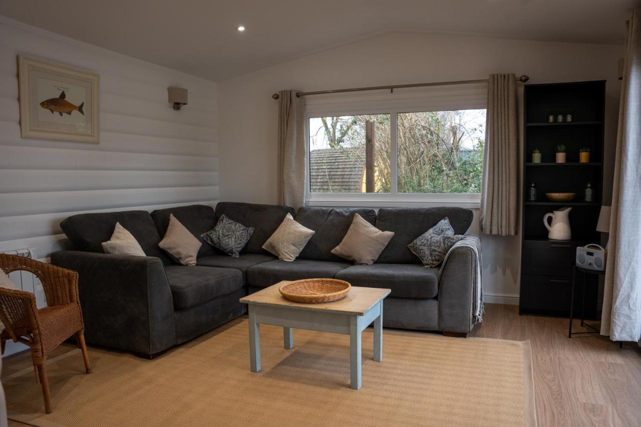 Sumners Ponds Fishery & Campsite Hotel Horsham Luaran gambar