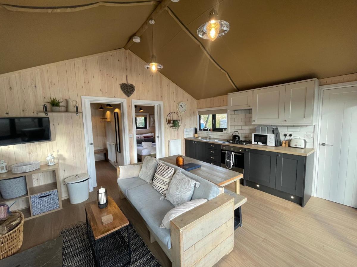 Sumners Ponds Fishery & Campsite Hotel Horsham Luaran gambar